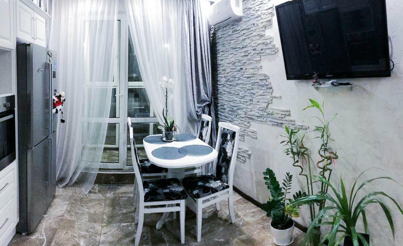 Rent-Kiev Apartment On Luxklavdievskaya Екстериор снимка