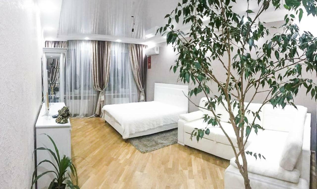 Rent-Kiev Apartment On Luxklavdievskaya Екстериор снимка