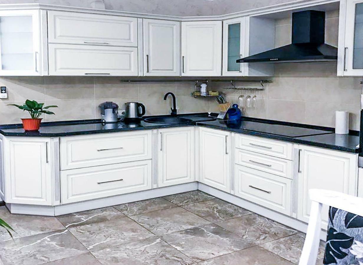 Rent-Kiev Apartment On Luxklavdievskaya Екстериор снимка